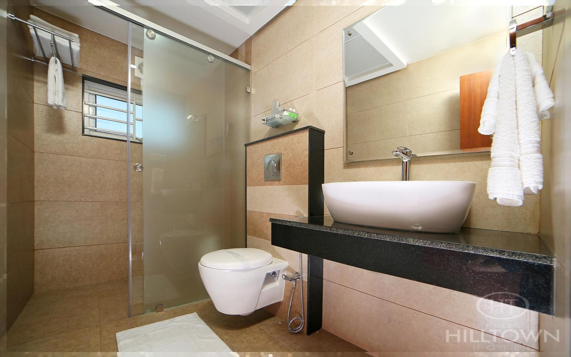 Kgees - Hill Town Hotel Kattappana Ngoại thất bức ảnh