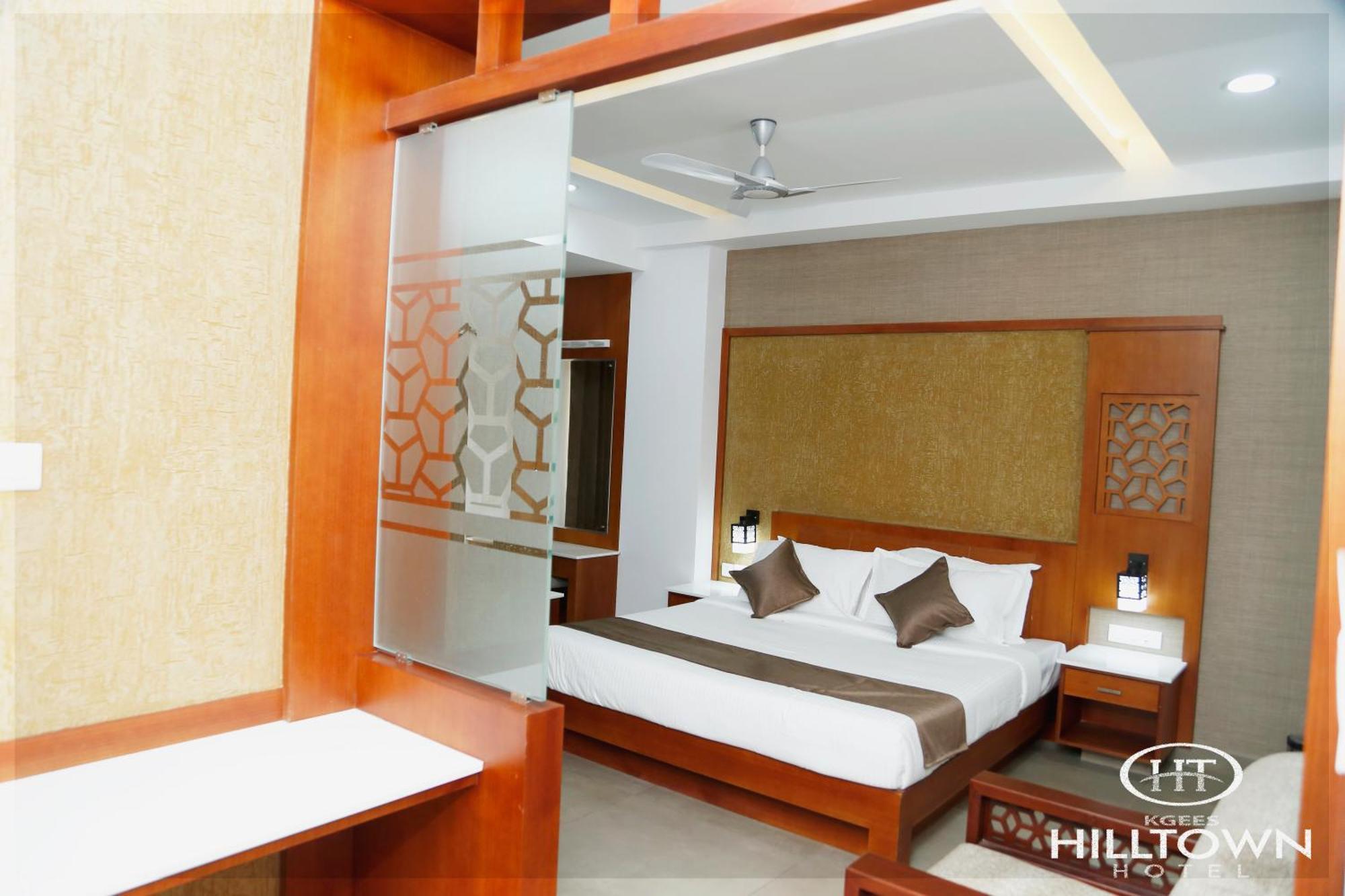 Kgees - Hill Town Hotel Kattappana Ngoại thất bức ảnh